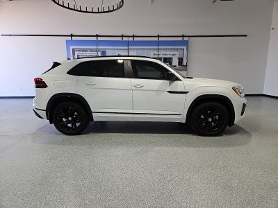 2026 Volkswagen Atlas Cross Sport SEL R-Line Black
