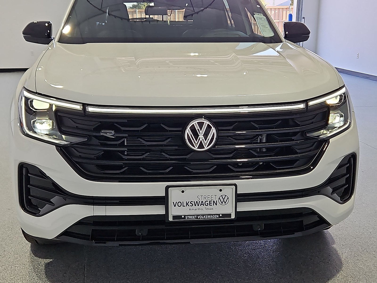 2026 Volkswagen Atlas Cross Sport SEL R-Line Black