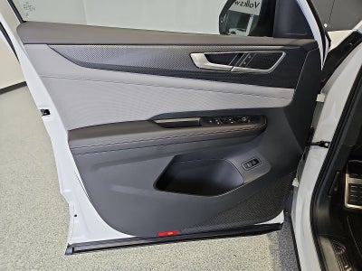 2026 Volkswagen Atlas Cross Sport SEL R-Line Black