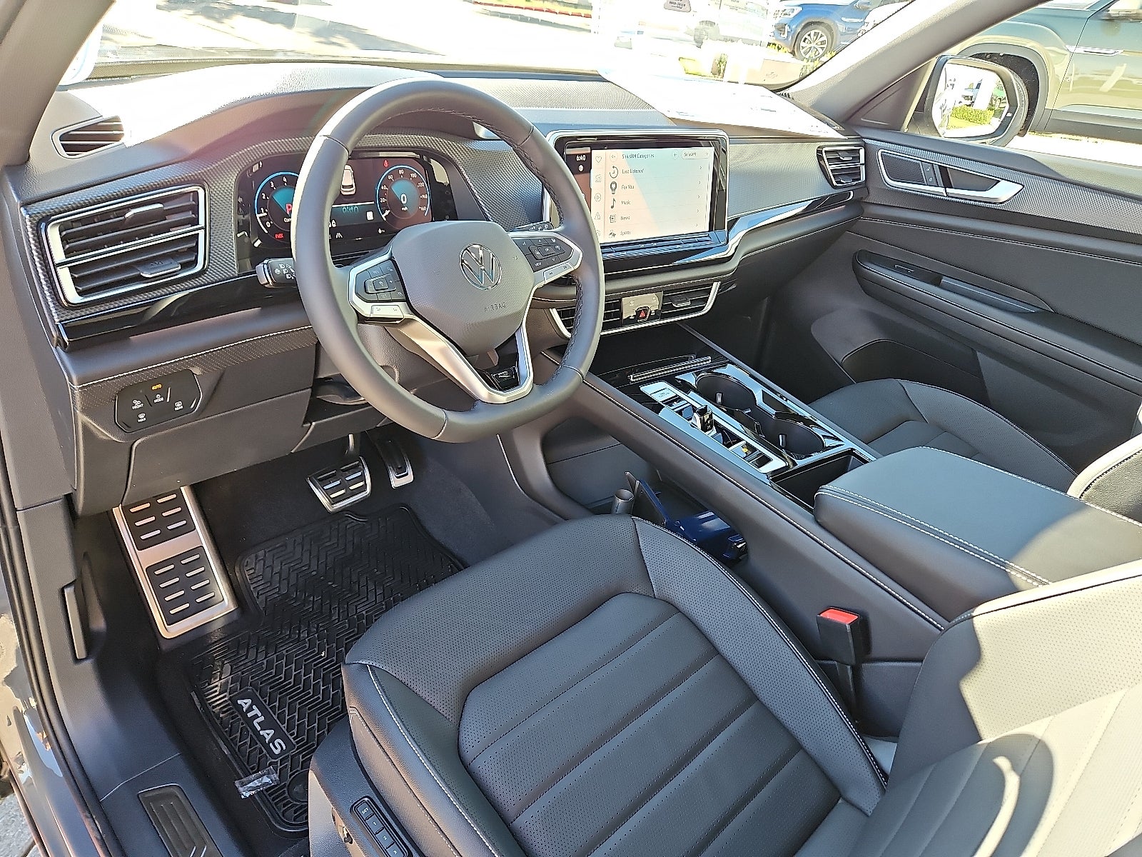 2026 Volkswagen Atlas Cross Sport 2.0T SEL R-Line Black