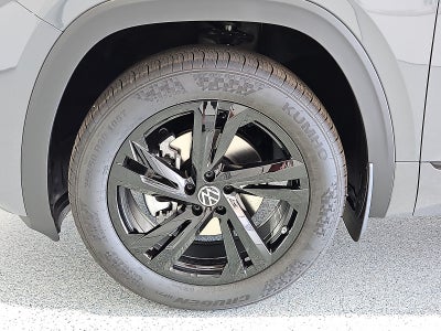 2026 Volkswagen Atlas Cross Sport SEL R-Line Black
