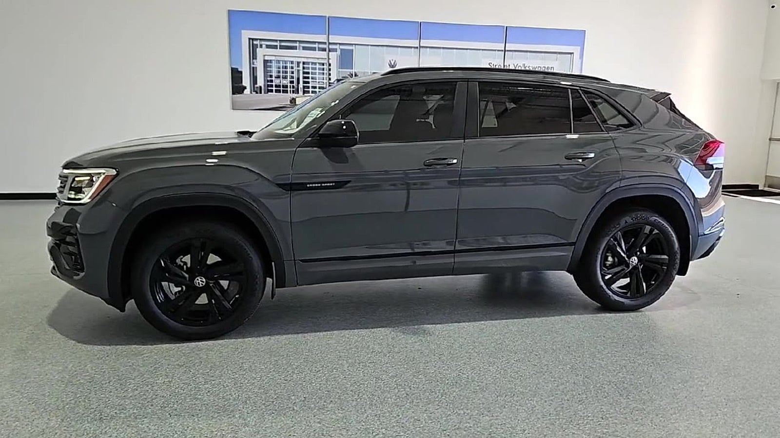 2026 Volkswagen Atlas Cross Sport SEL R-Line Black