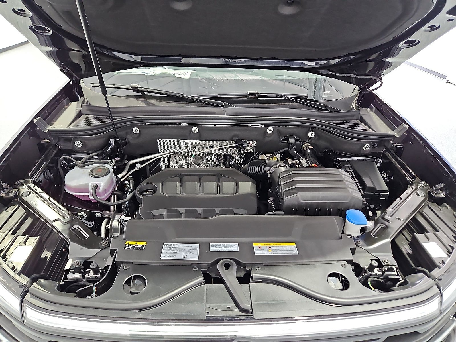 2026 Volkswagen Atlas Cross Sport SEL R-Line Black
