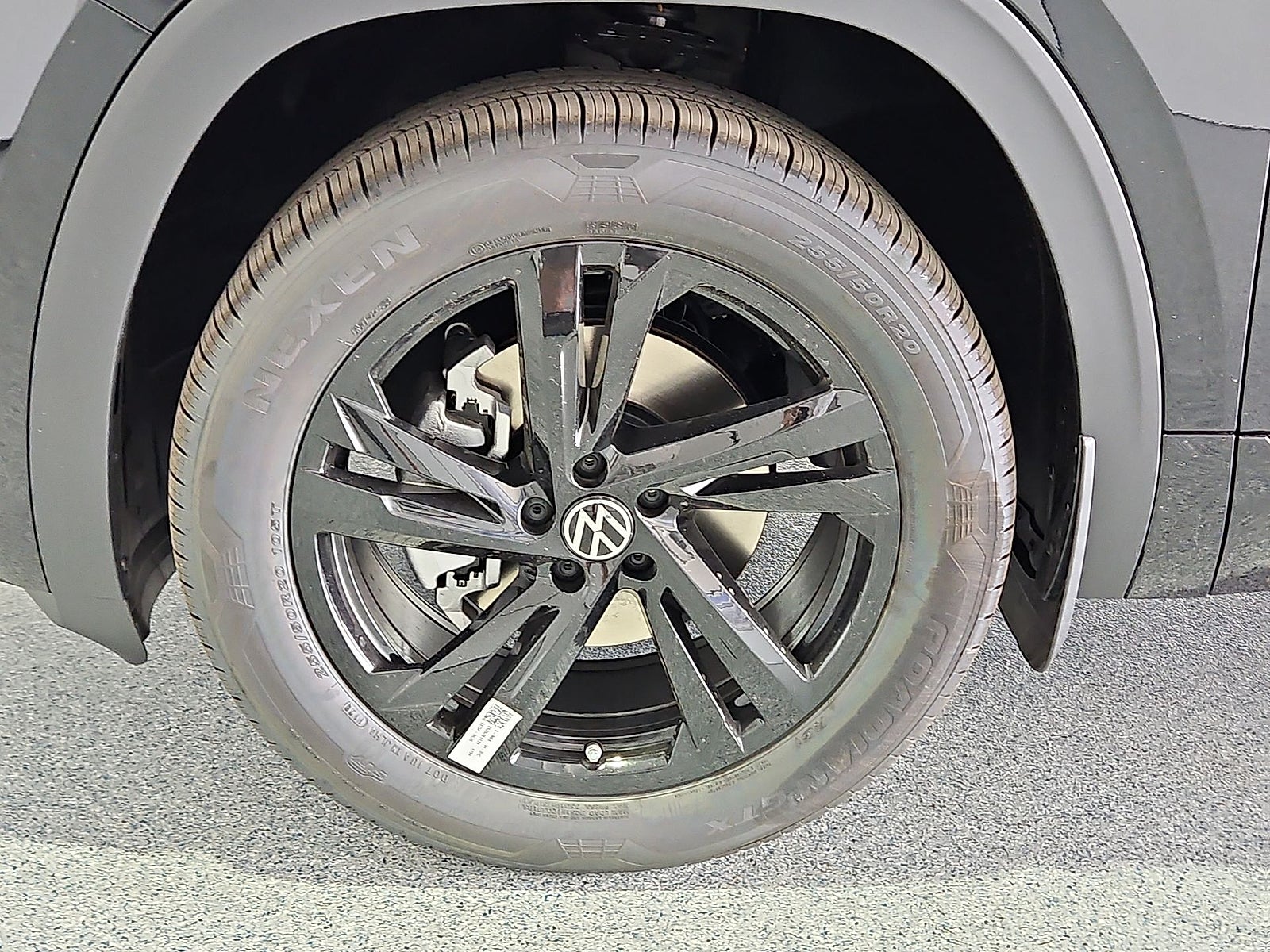 2026 Volkswagen Atlas Cross Sport SEL R-Line Black