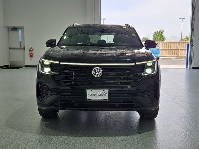 2026 Volkswagen Atlas Cross Sport SEL R-Line Black