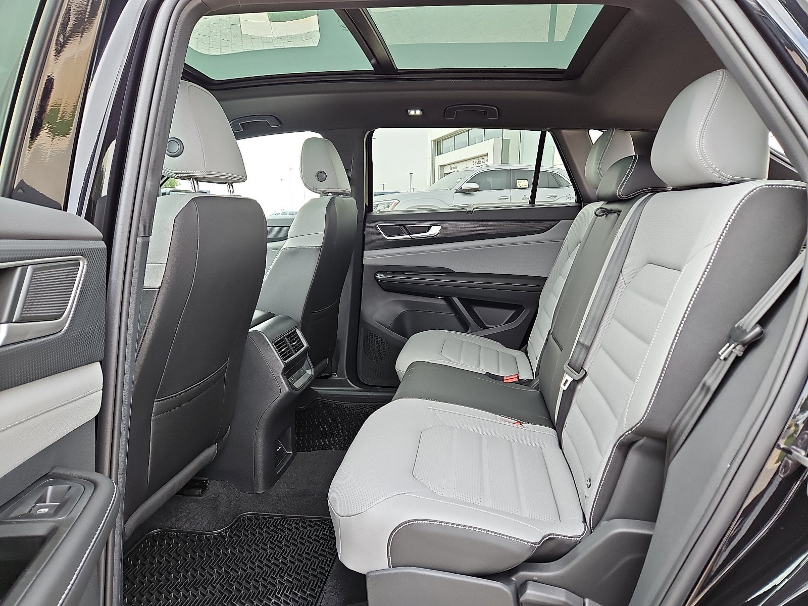 2026 Volkswagen Atlas Cross Sport 2.0T SEL R-Line Black