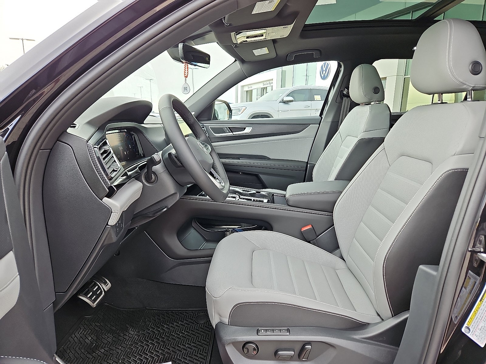 2026 Volkswagen Atlas Cross Sport 2.0T SEL R-Line Black