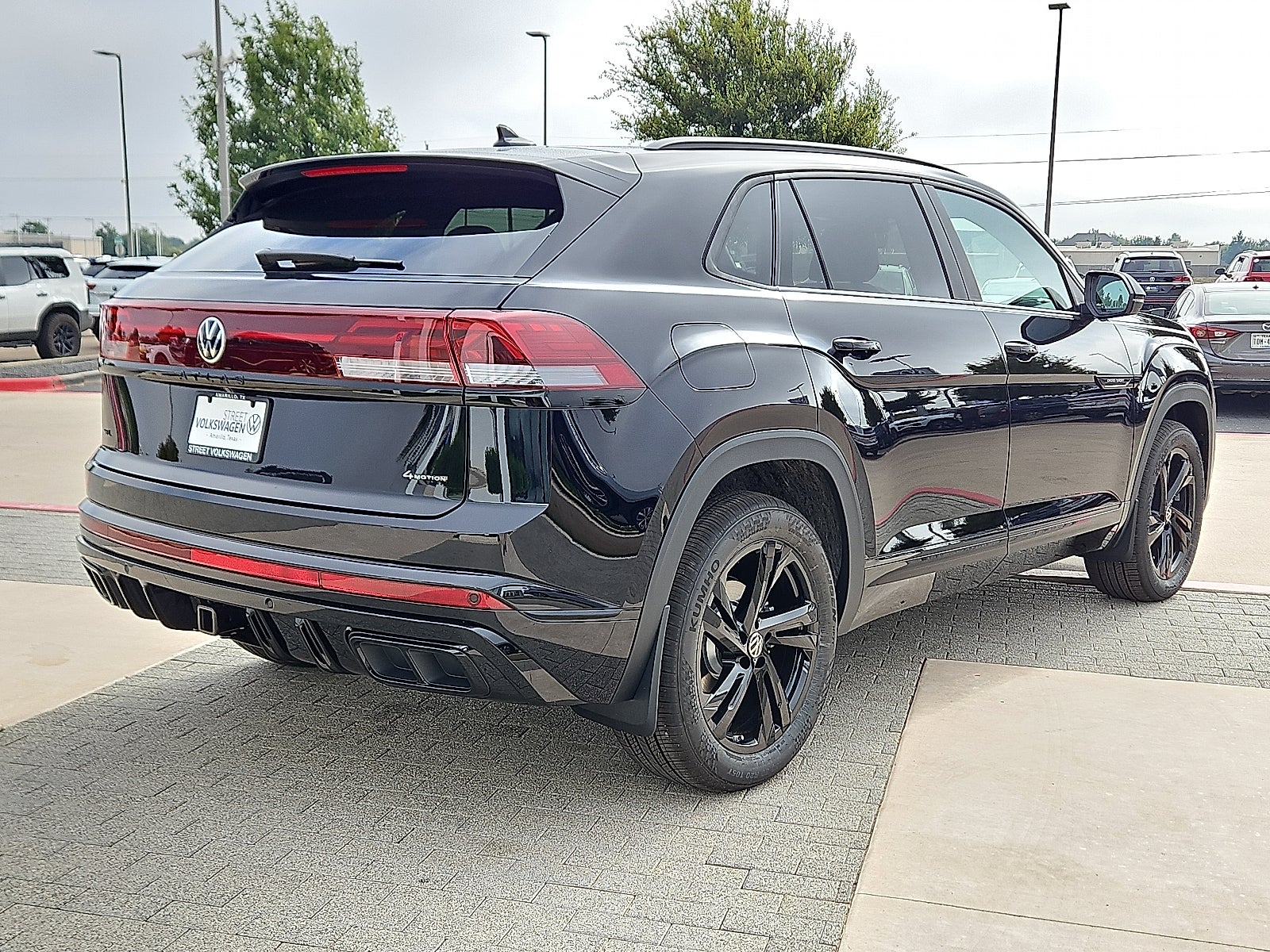 2026 Volkswagen Atlas Cross Sport 2.0T SEL R-Line Black