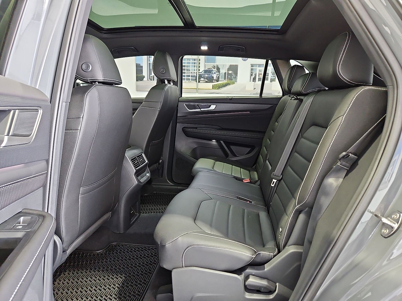 2026 Volkswagen Atlas Cross Sport SEL R-Line Black