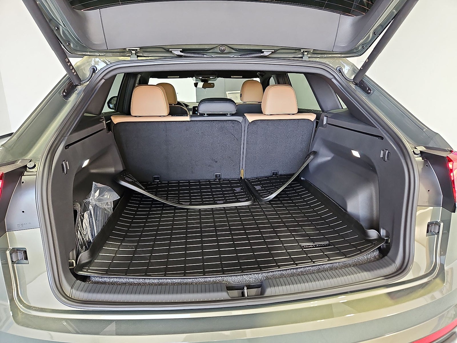 2026 Volkswagen Atlas Cross Sport SEL R-Line Black