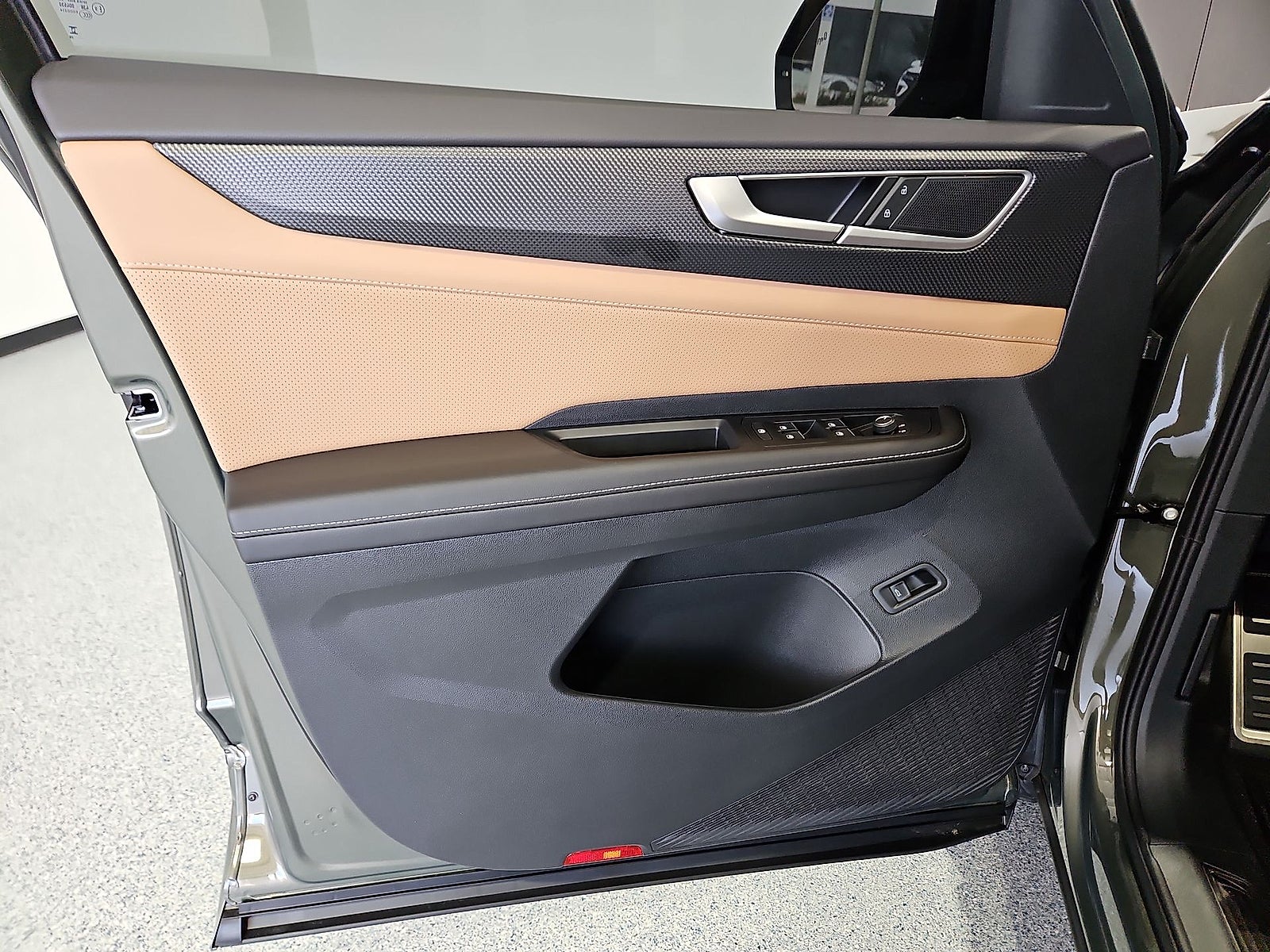 2026 Volkswagen Atlas Cross Sport SEL R-Line Black