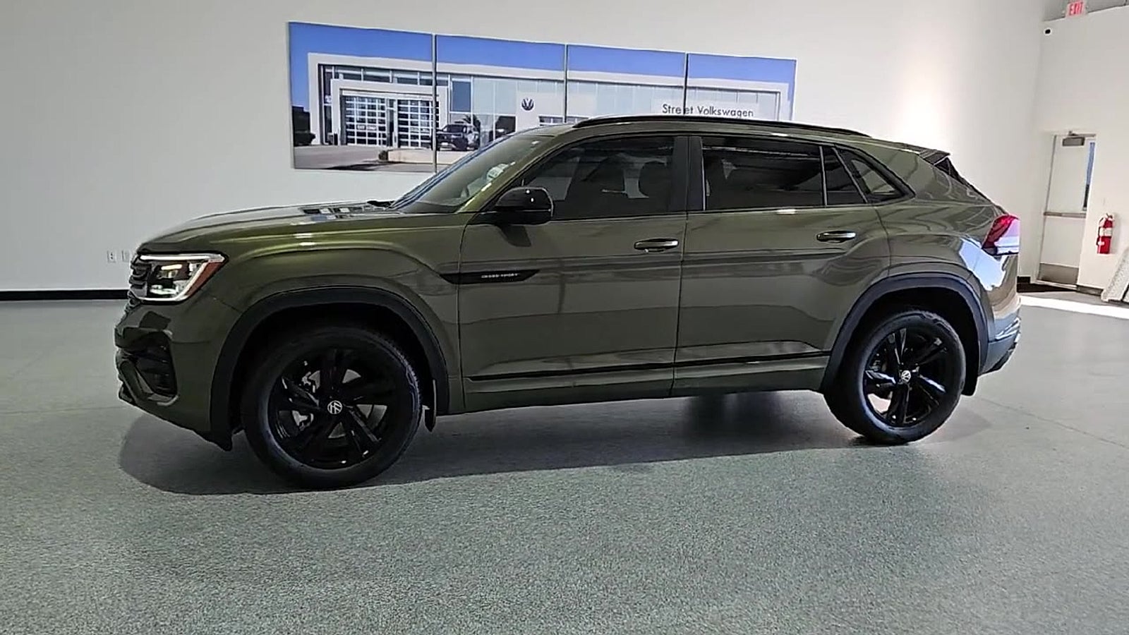 2026 Volkswagen Atlas Cross Sport SEL R-Line Black