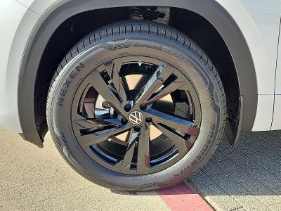 2026 Volkswagen Atlas Cross Sport SEL R-Line Black
