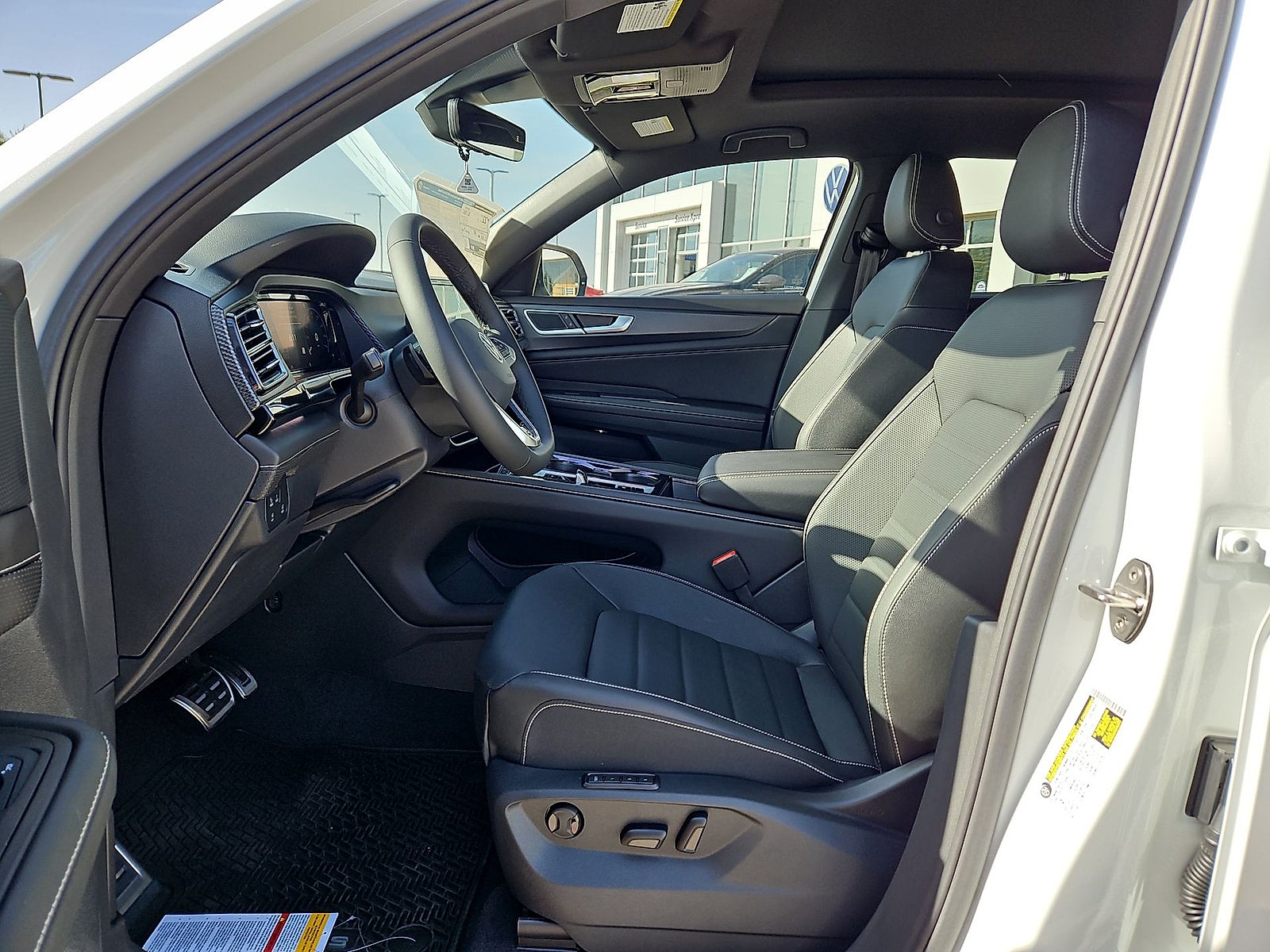 2026 Volkswagen Atlas Cross Sport SEL R-Line Black