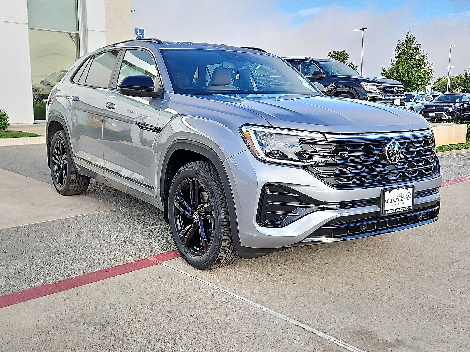 2026 Volkswagen Atlas Cross Sport 2.0T SEL R-Line Black