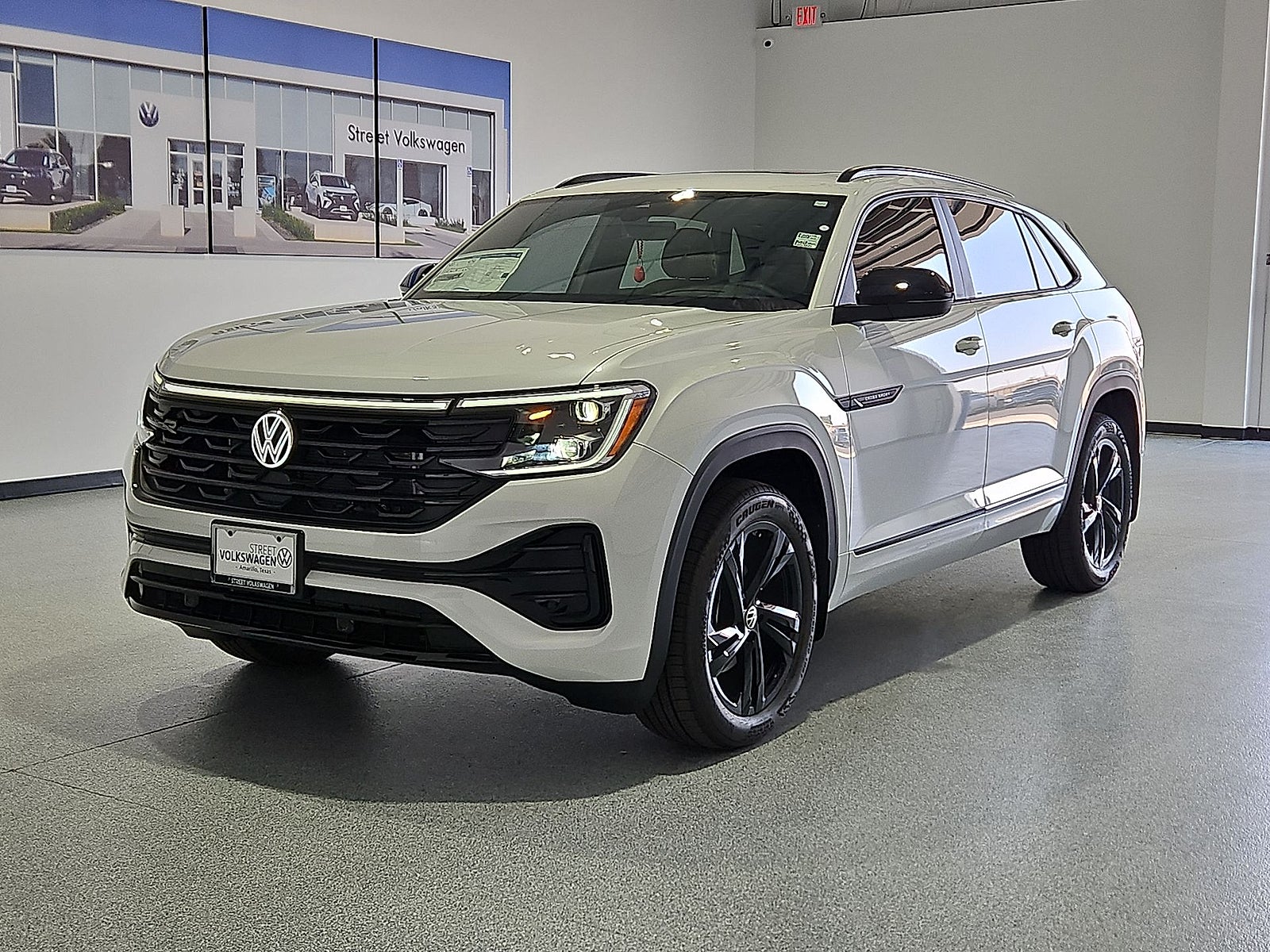 2026 Volkswagen Atlas Cross Sport SEL R-Line Black