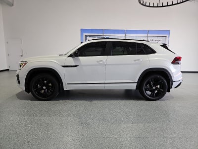 2026 Volkswagen Atlas Cross Sport SEL R-Line Black