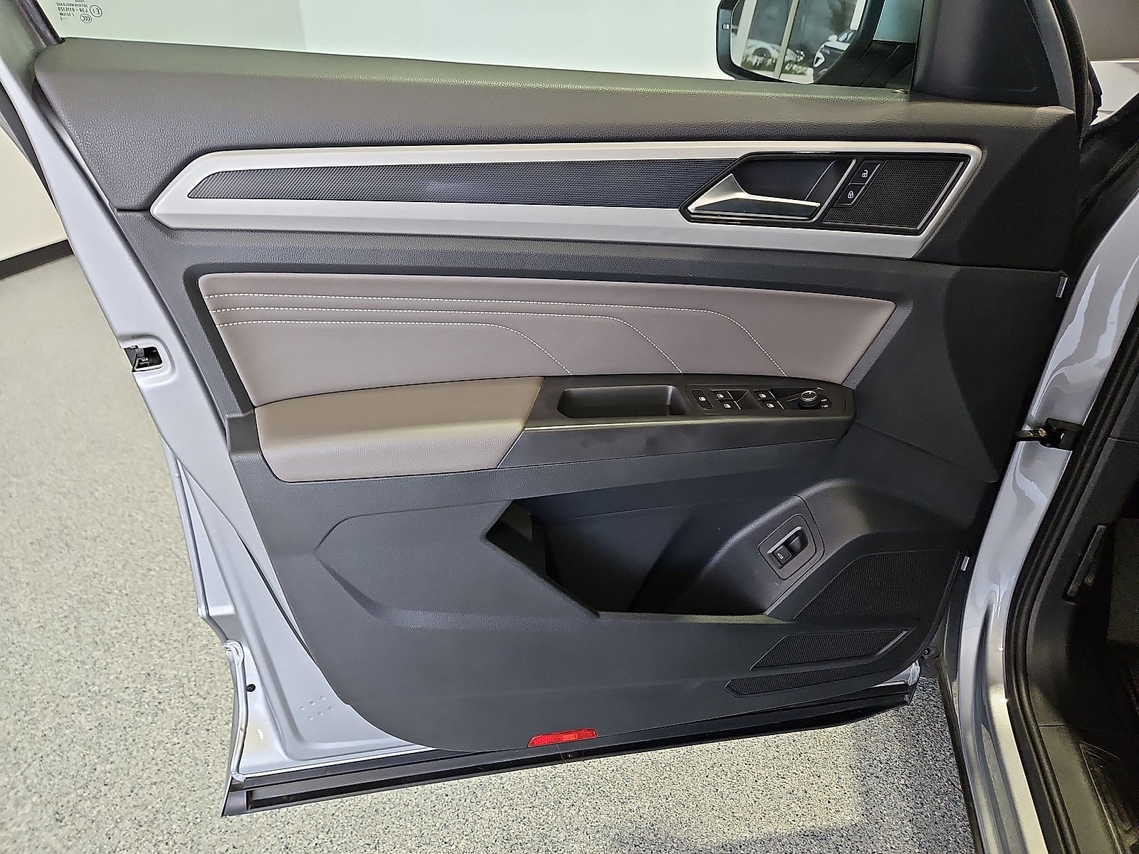 2022 Volkswagen Atlas 3.6L V6 SEL R-Line