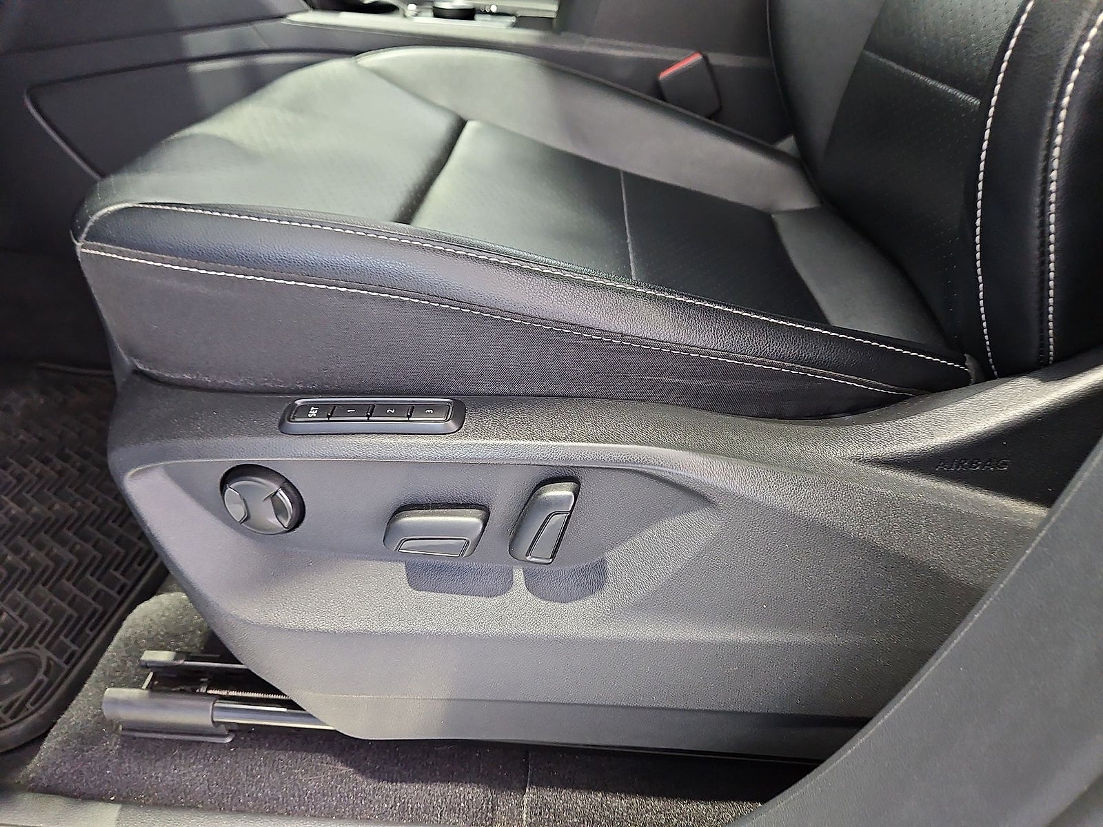 2022 Volkswagen Atlas 3.6L V6 SEL R-Line