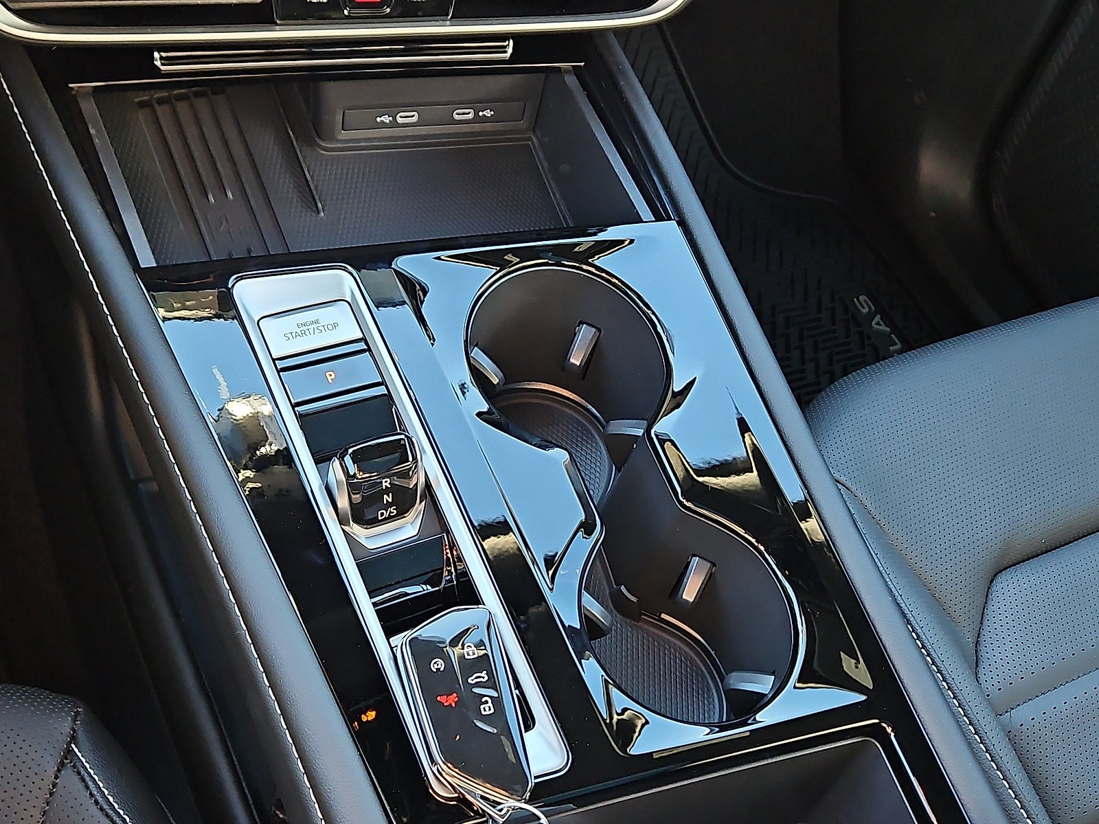 2026 Volkswagen Atlas Cross Sport 2.0T SEL