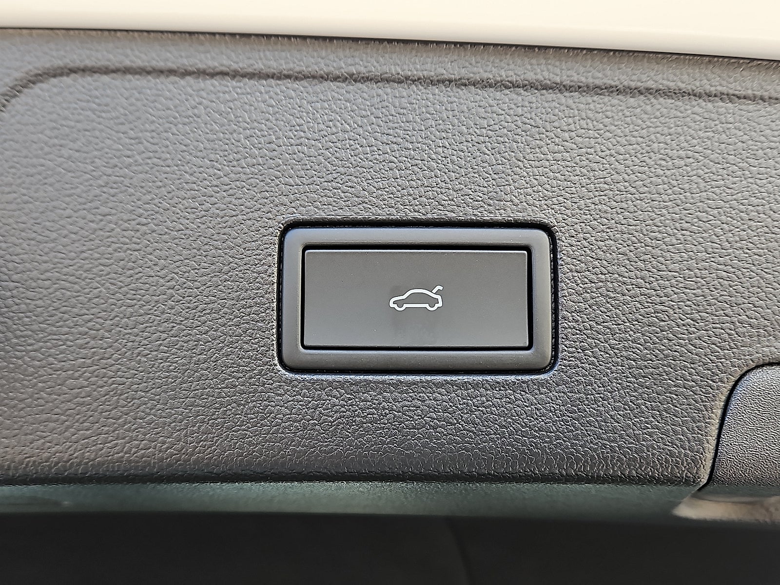 2026 Volkswagen Atlas Cross Sport 2.0T SEL