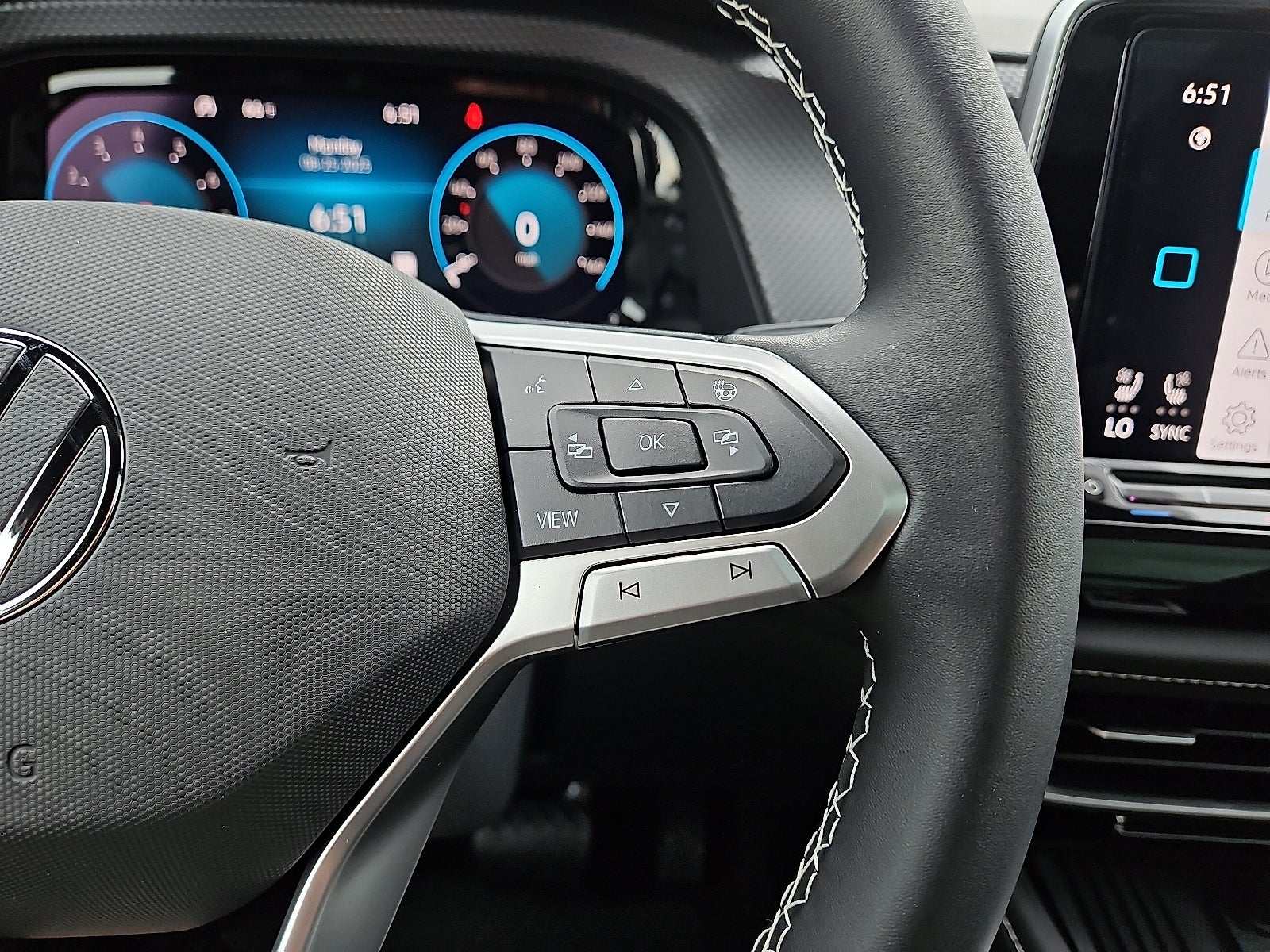 2026 Volkswagen Atlas Cross Sport 2.0T SEL