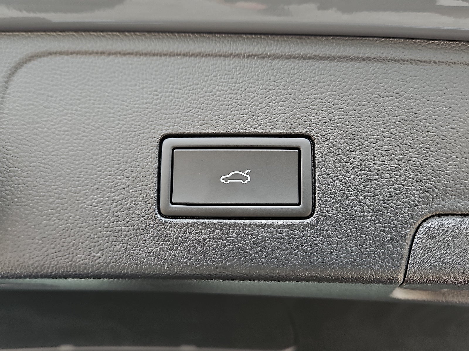 2026 Volkswagen Atlas Cross Sport 2.0T SEL