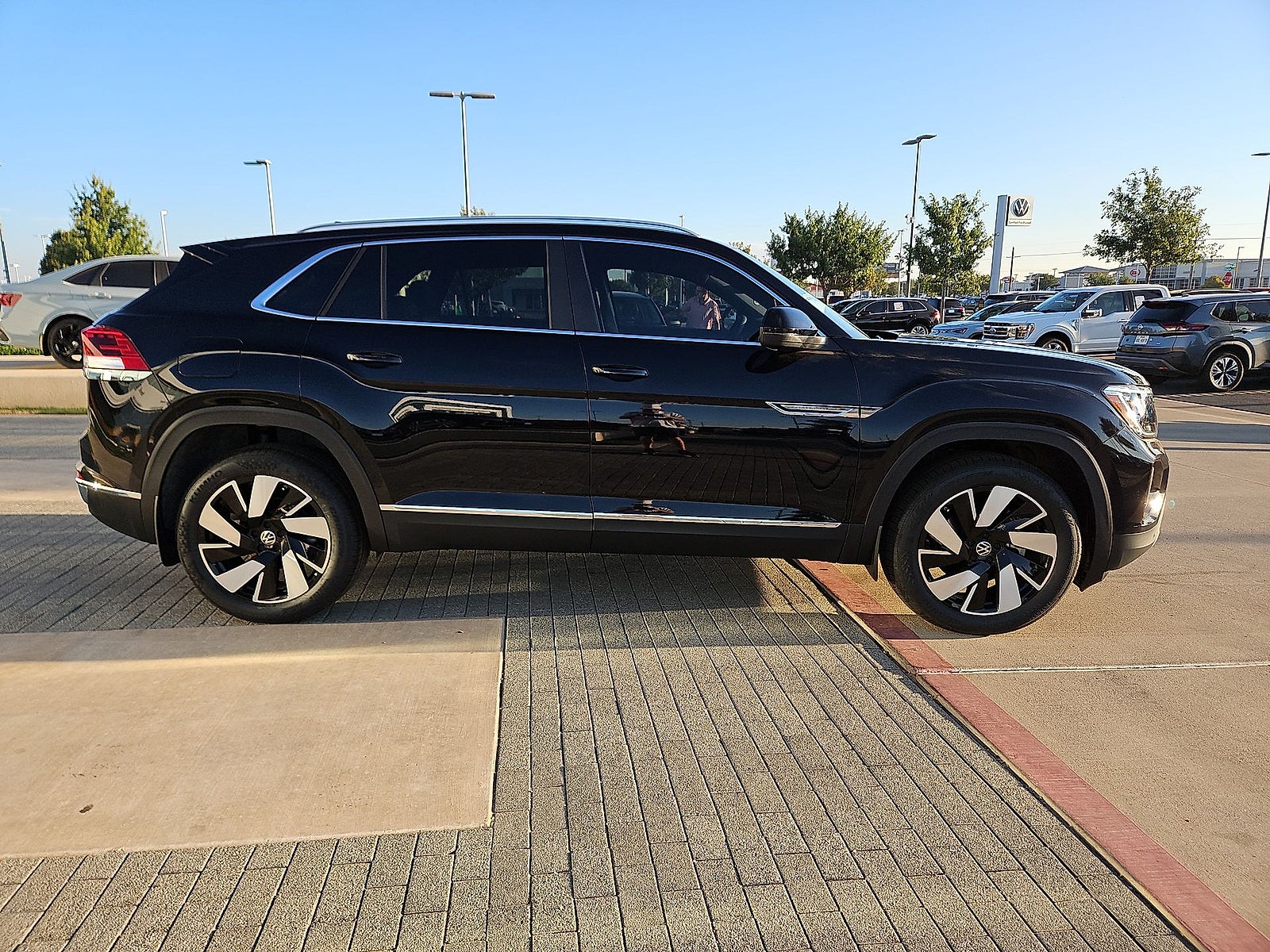 2026 Volkswagen Atlas Cross Sport SEL