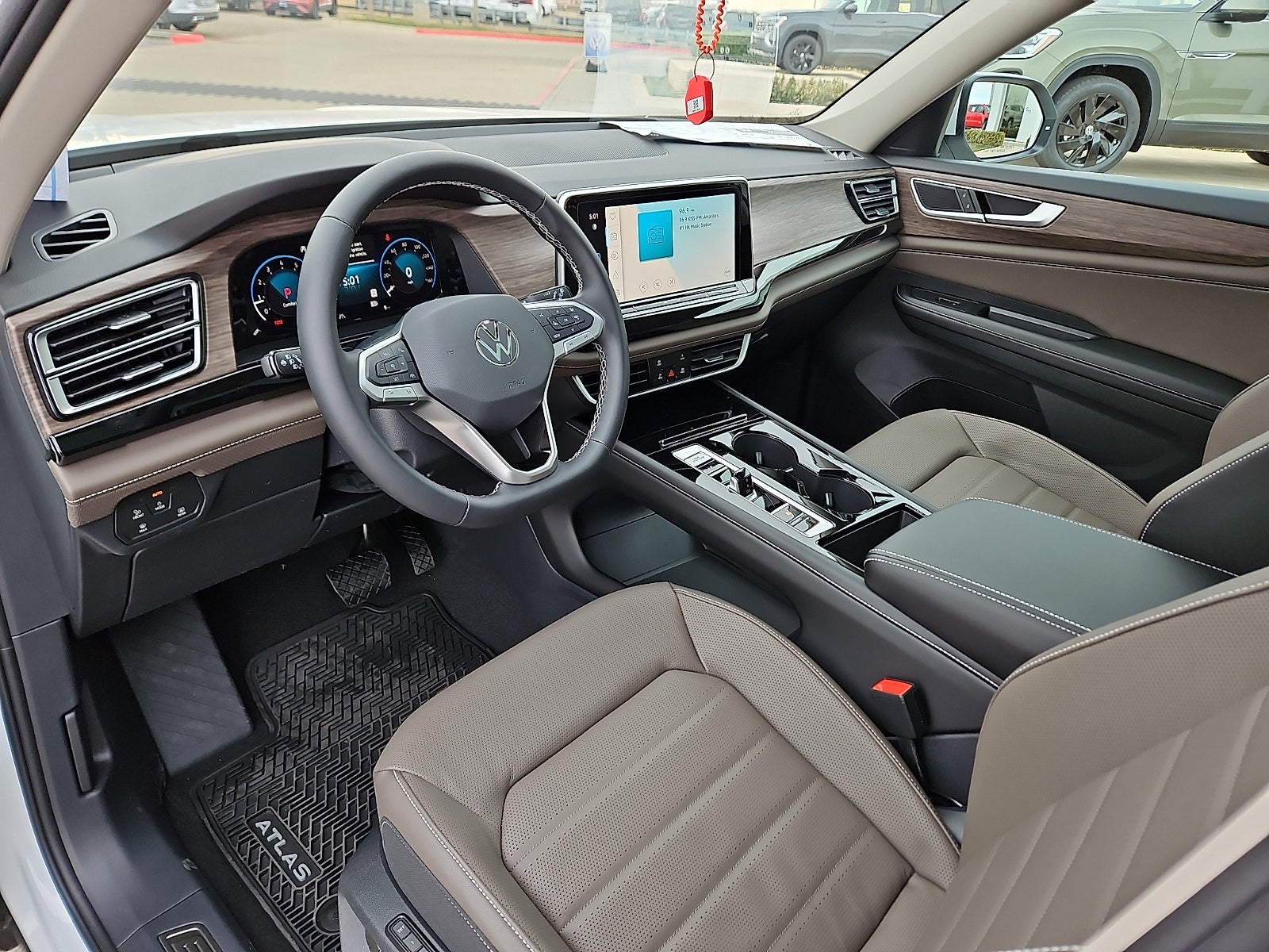 2026 Volkswagen Atlas 2.0T SEL
