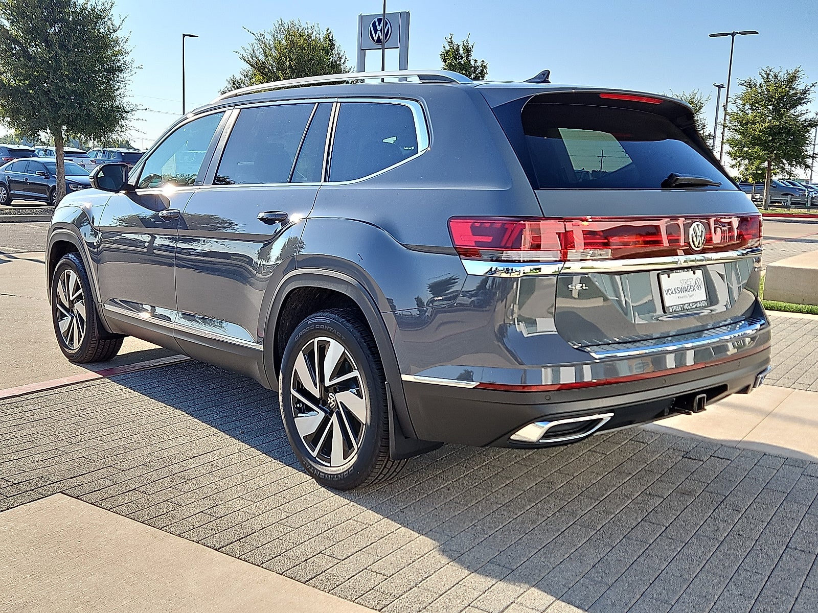 2026 Volkswagen Atlas 2.0T SEL