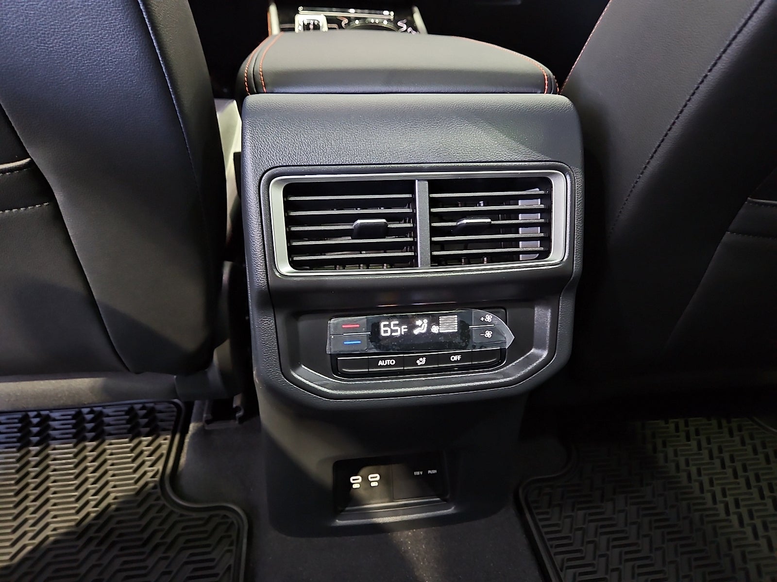 2026 Volkswagen Atlas Peak Edition