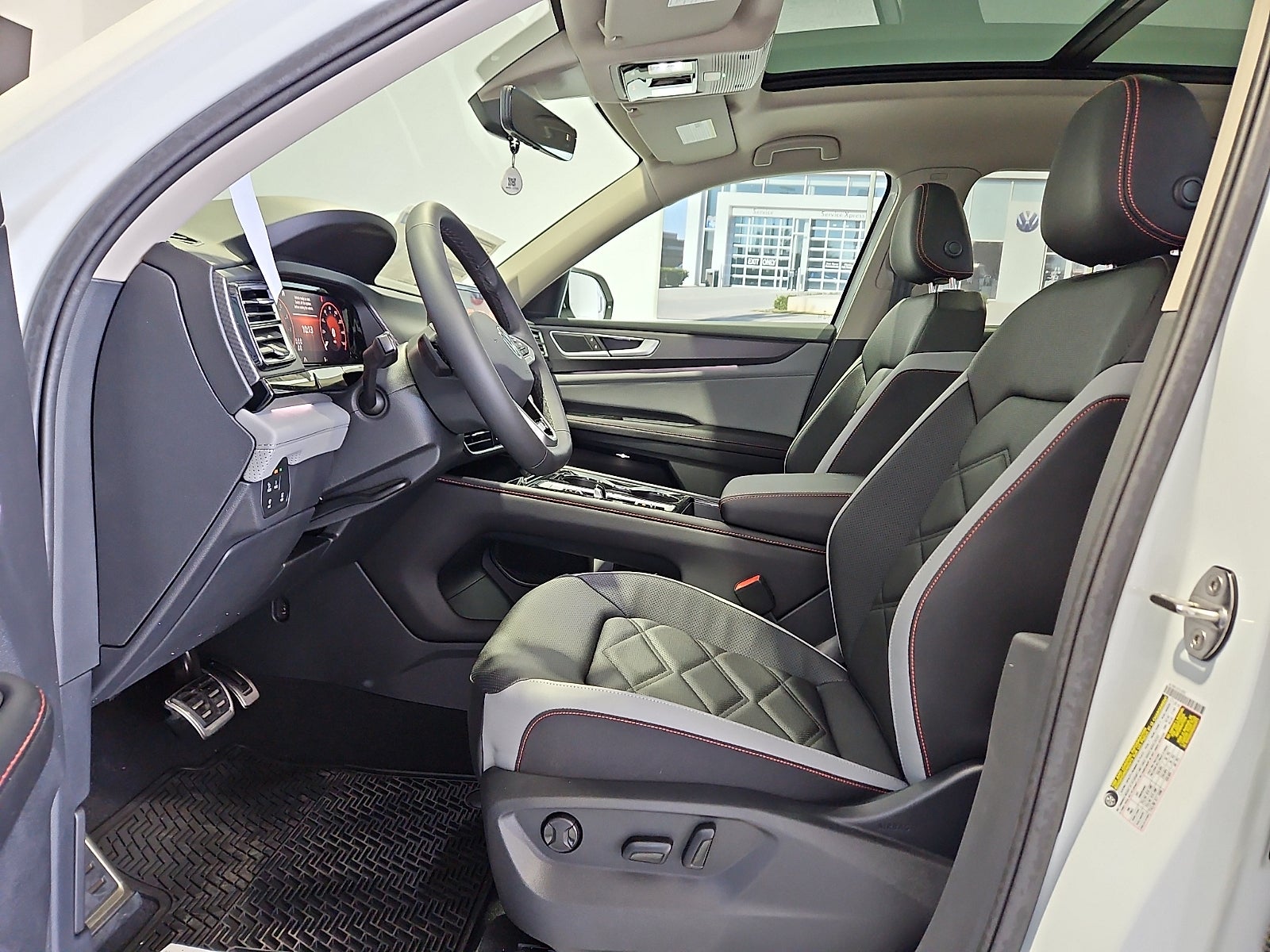 2026 Volkswagen Atlas Peak Edition