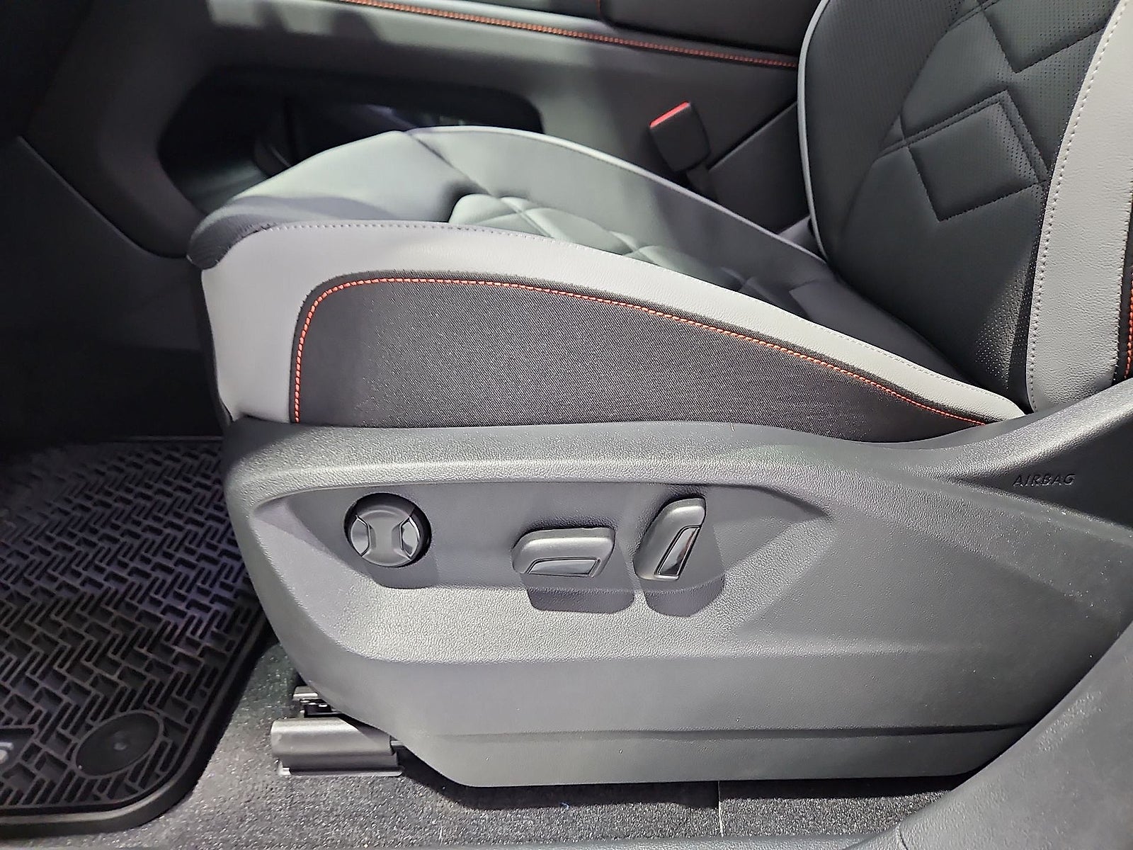 2026 Volkswagen Atlas Peak Edition