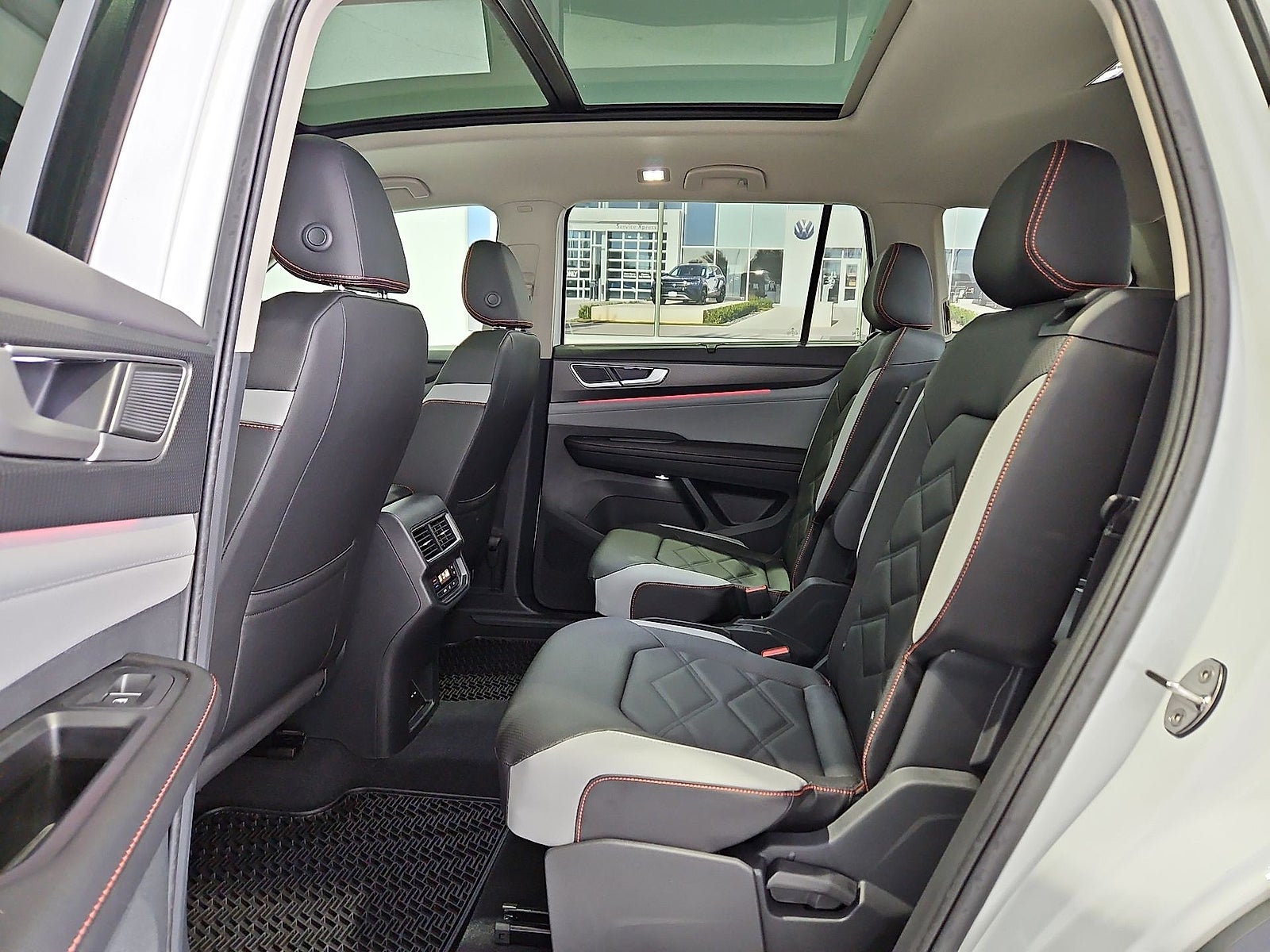 2026 Volkswagen Atlas Peak Edition