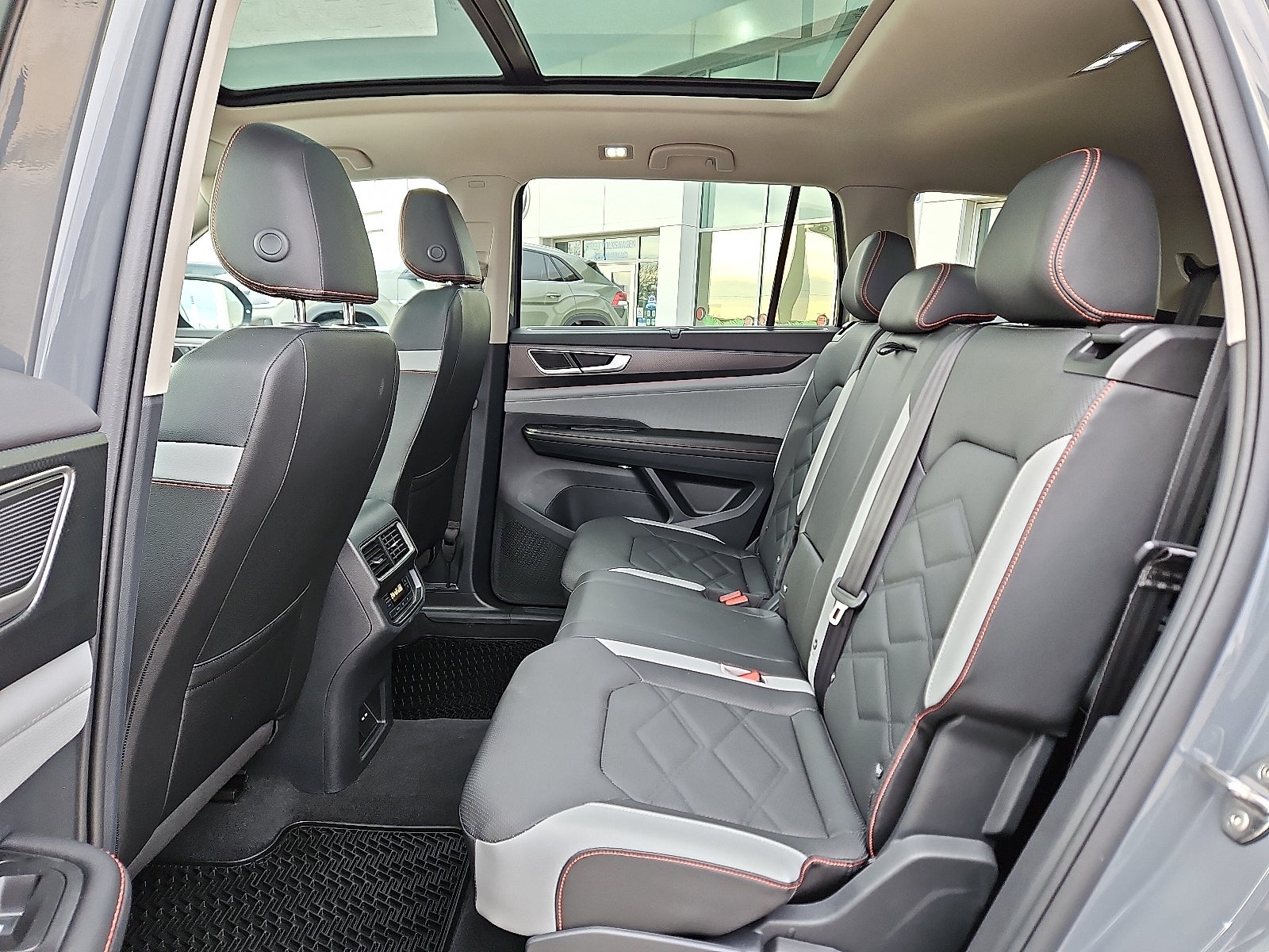 2025 Volkswagen Atlas 2.0T Peak Edition