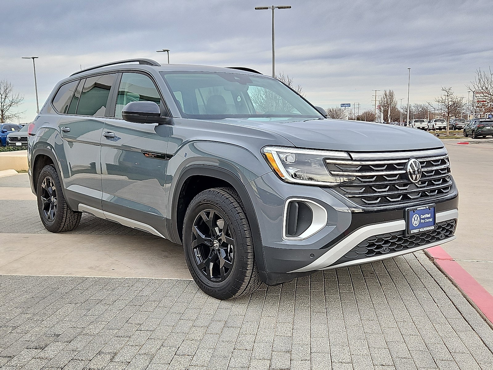 2025 Volkswagen Atlas 2.0T Peak Edition