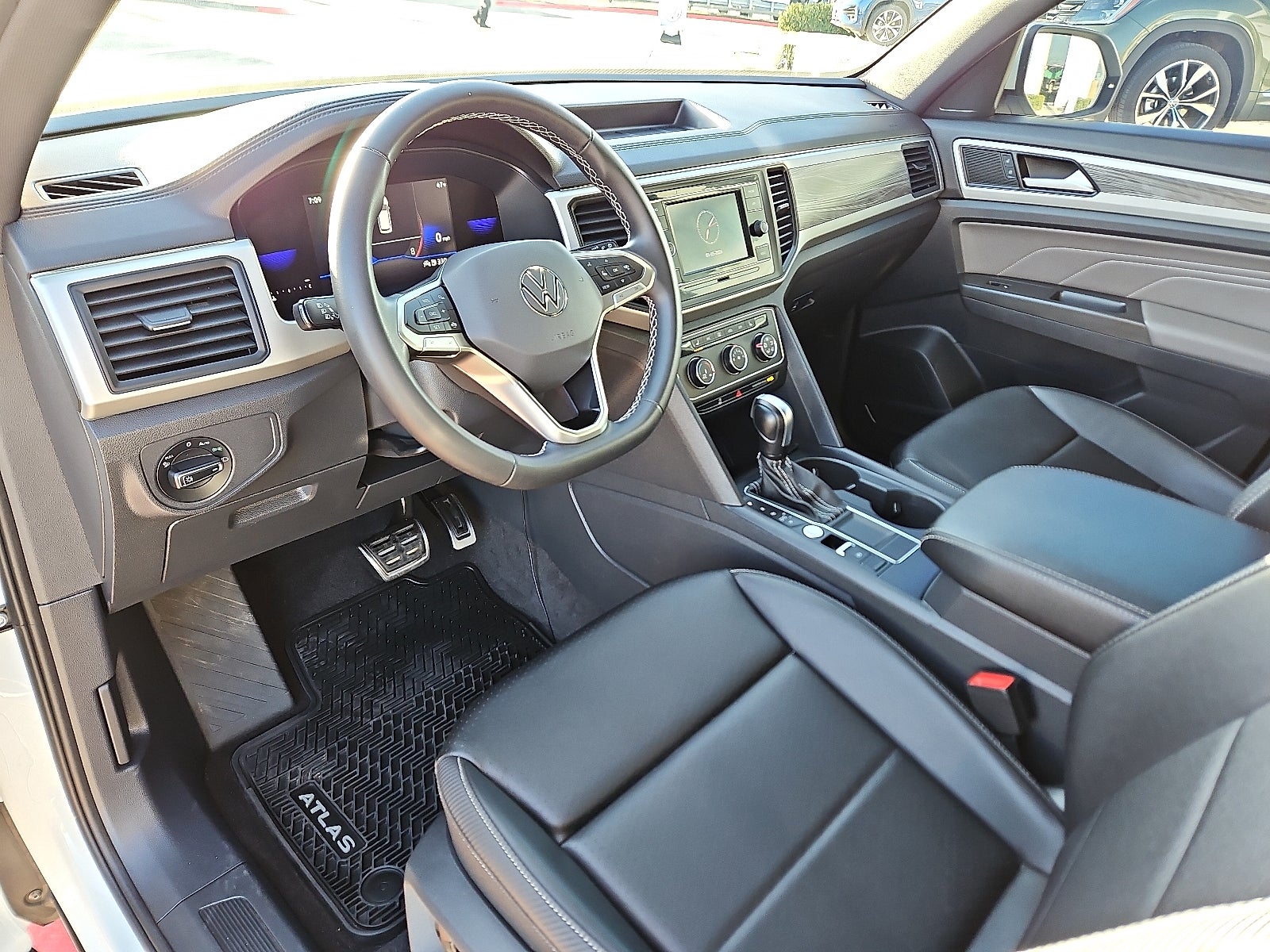 2023 Volkswagen Atlas Cross Sport 2.0T SE