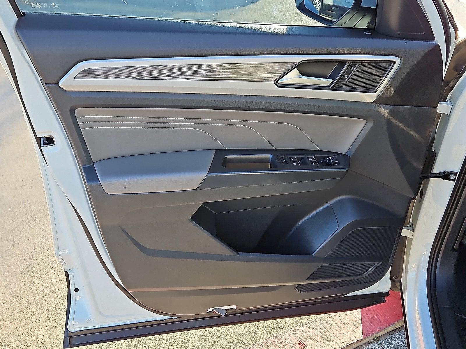 2023 Volkswagen Atlas Cross Sport 2.0T SE