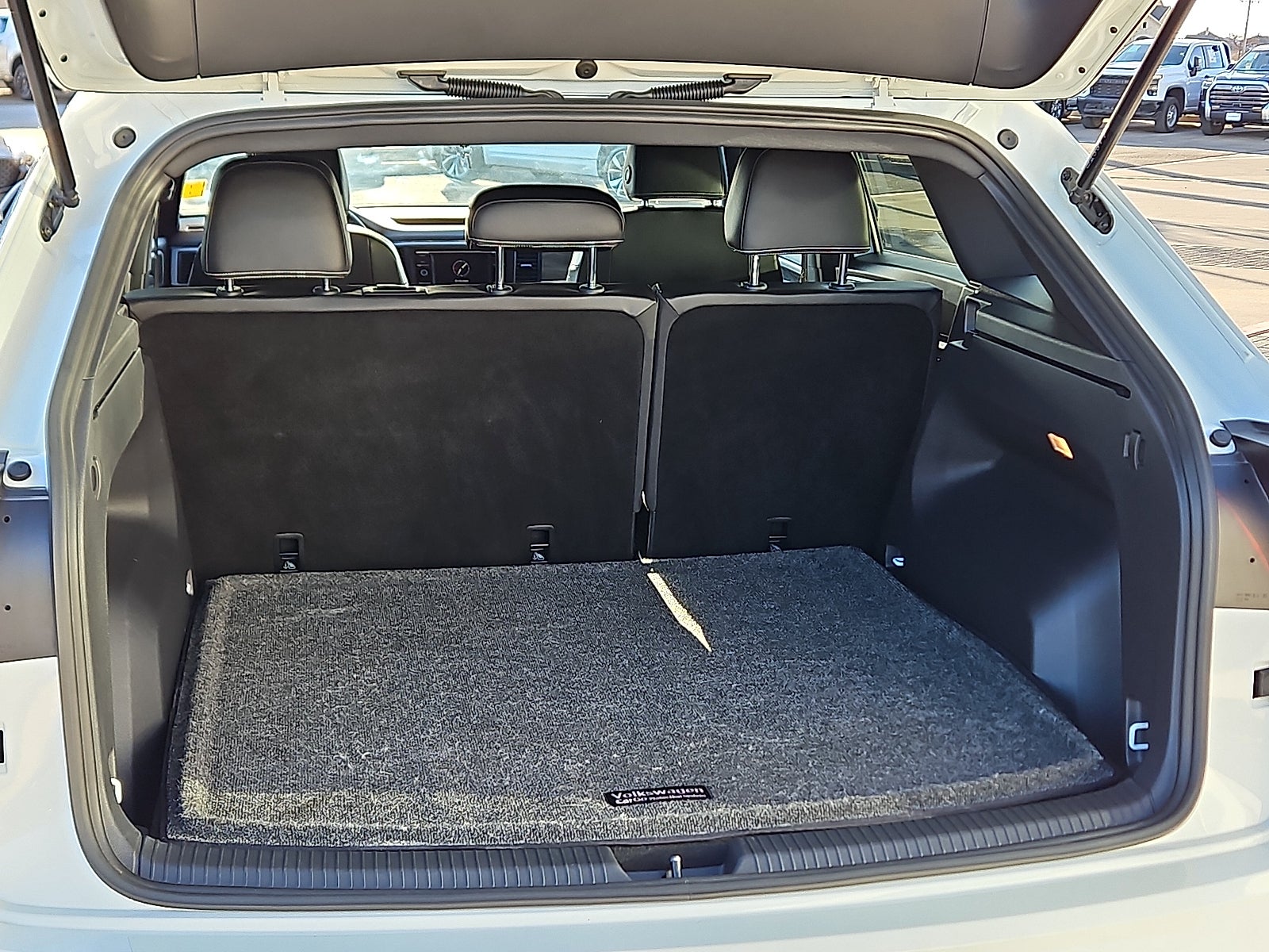 2023 Volkswagen Atlas Cross Sport 2.0T SE