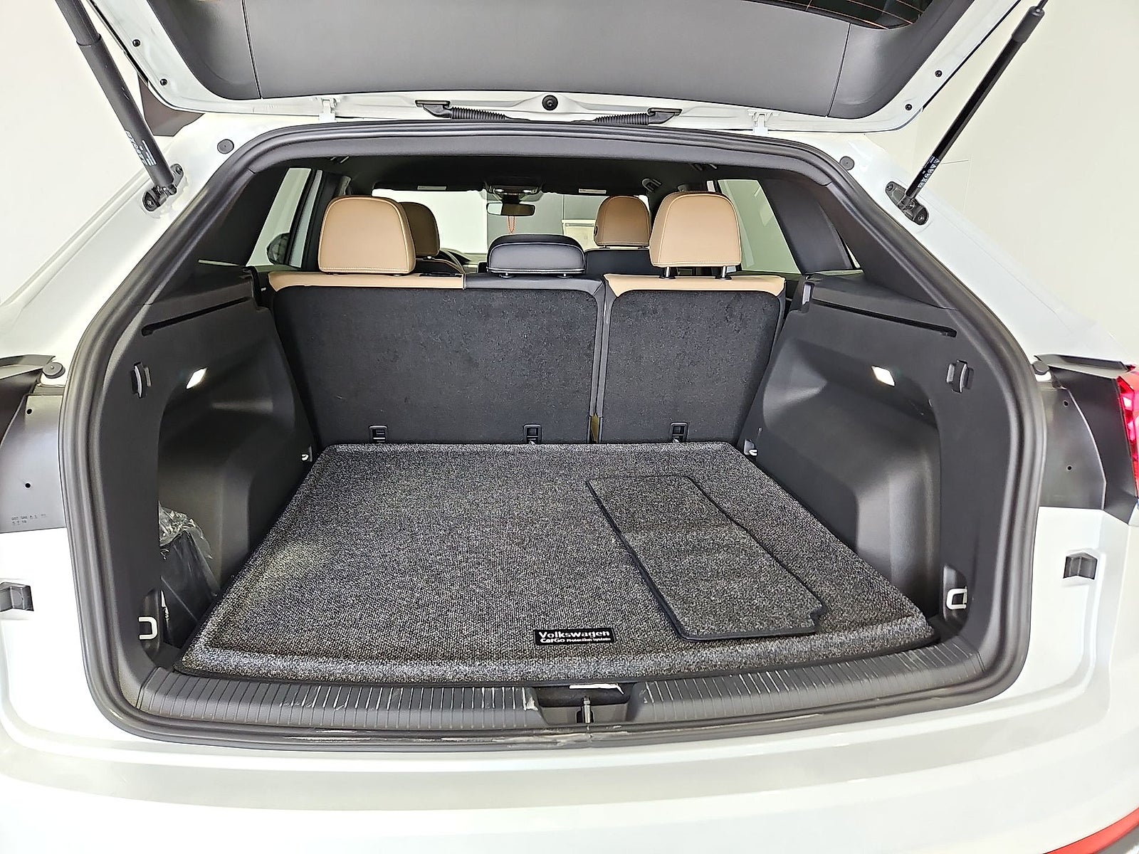 2026 Volkswagen Atlas Cross Sport SE