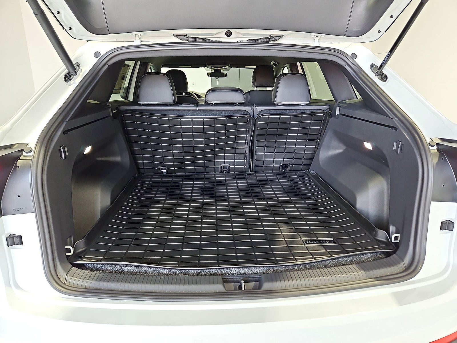 2026 Volkswagen Atlas Cross Sport SE