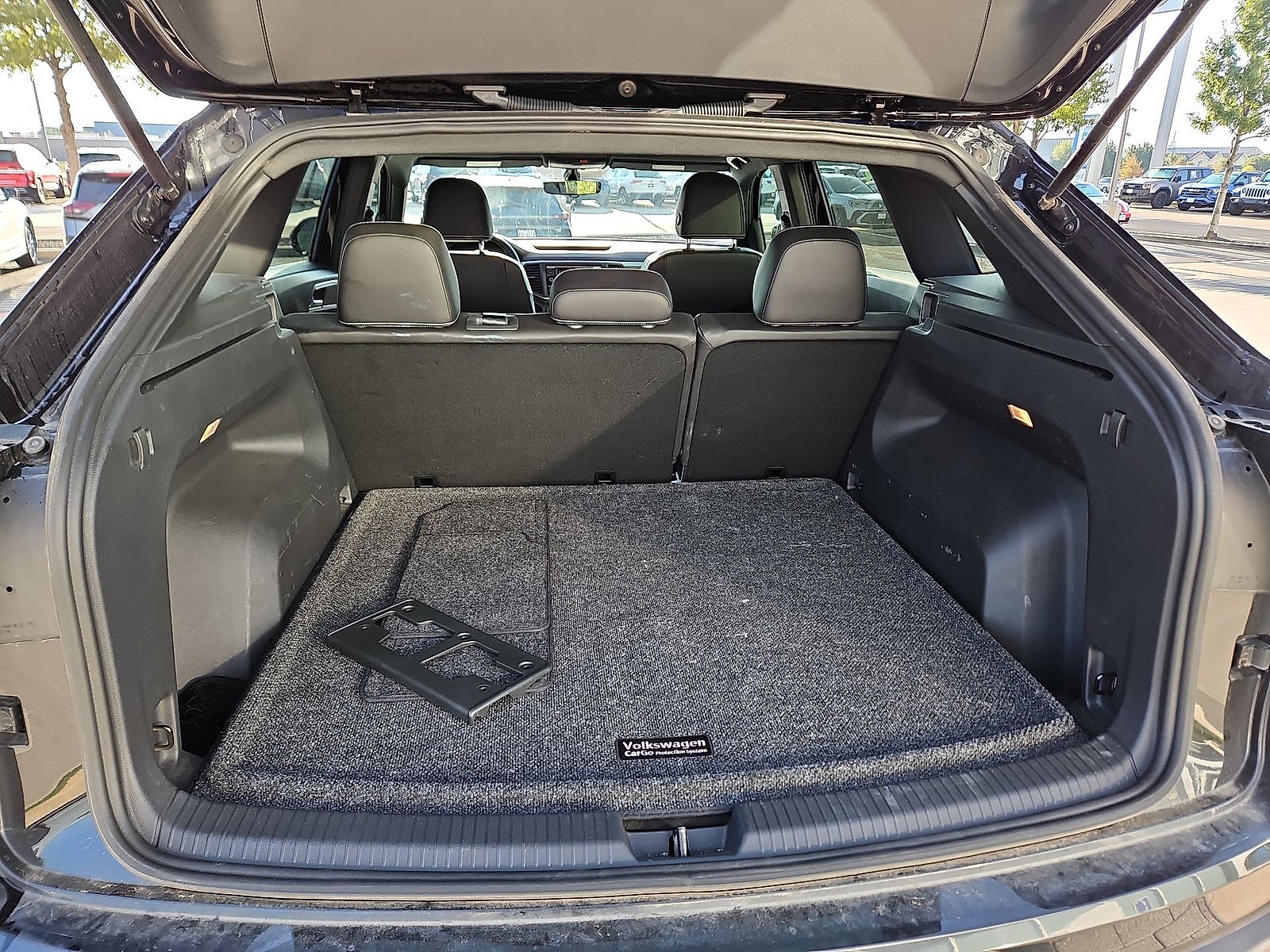 2023 Volkswagen Atlas Cross Sport 2.0T SE