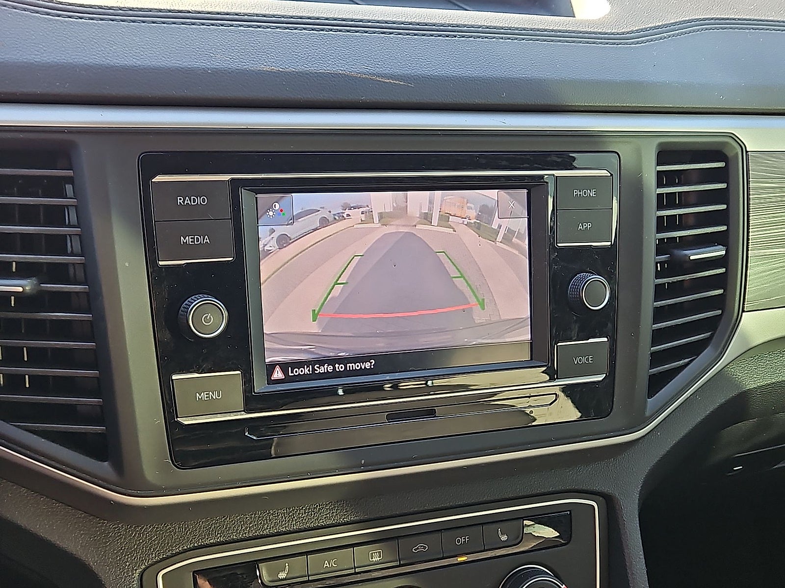 2023 Volkswagen Atlas Cross Sport 2.0T SE