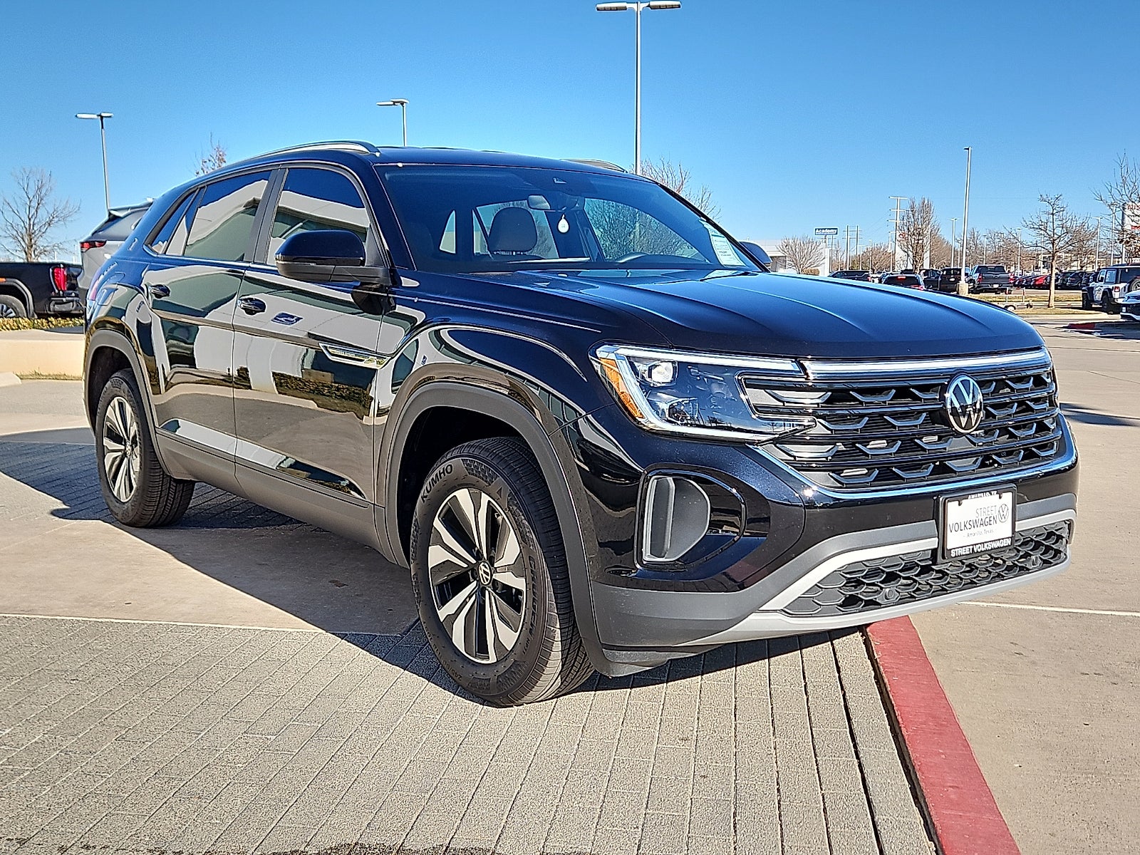 2026 Volkswagen Atlas Cross Sport 2.0T SE