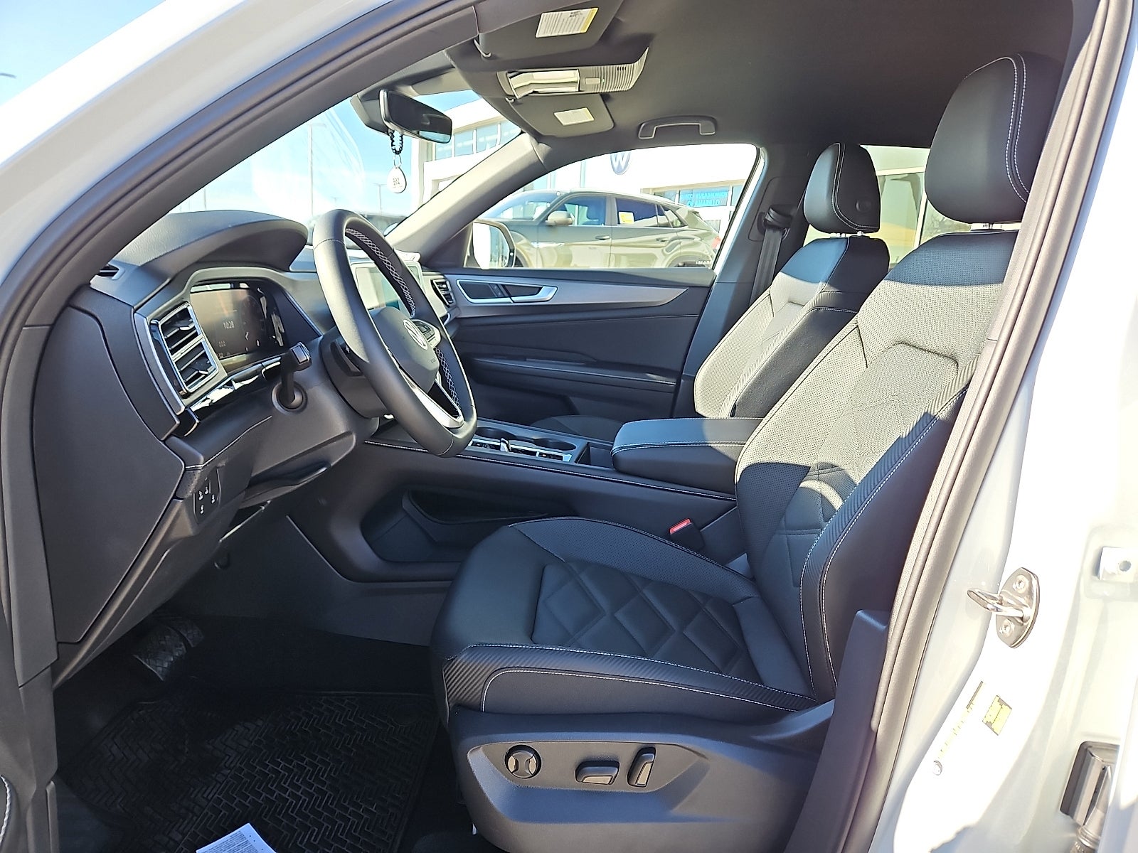 2026 Volkswagen Atlas Cross Sport 2.0T SE