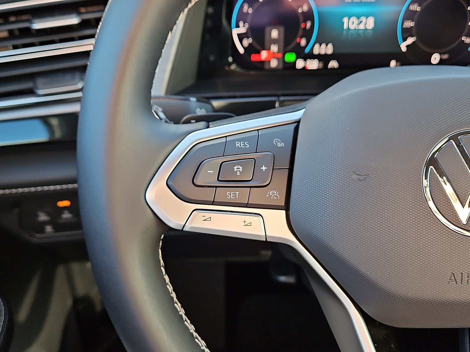 2026 Volkswagen Atlas Cross Sport 2.0T SE