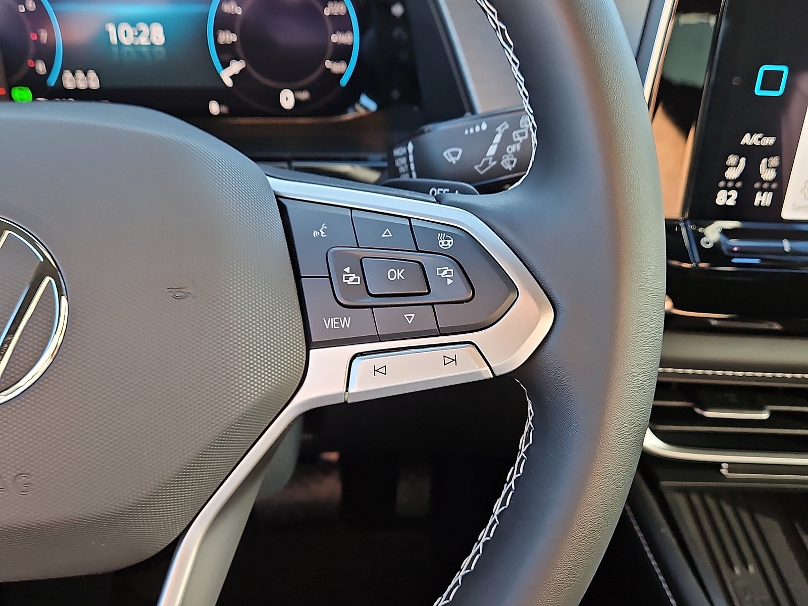 2026 Volkswagen Atlas Cross Sport 2.0T SE