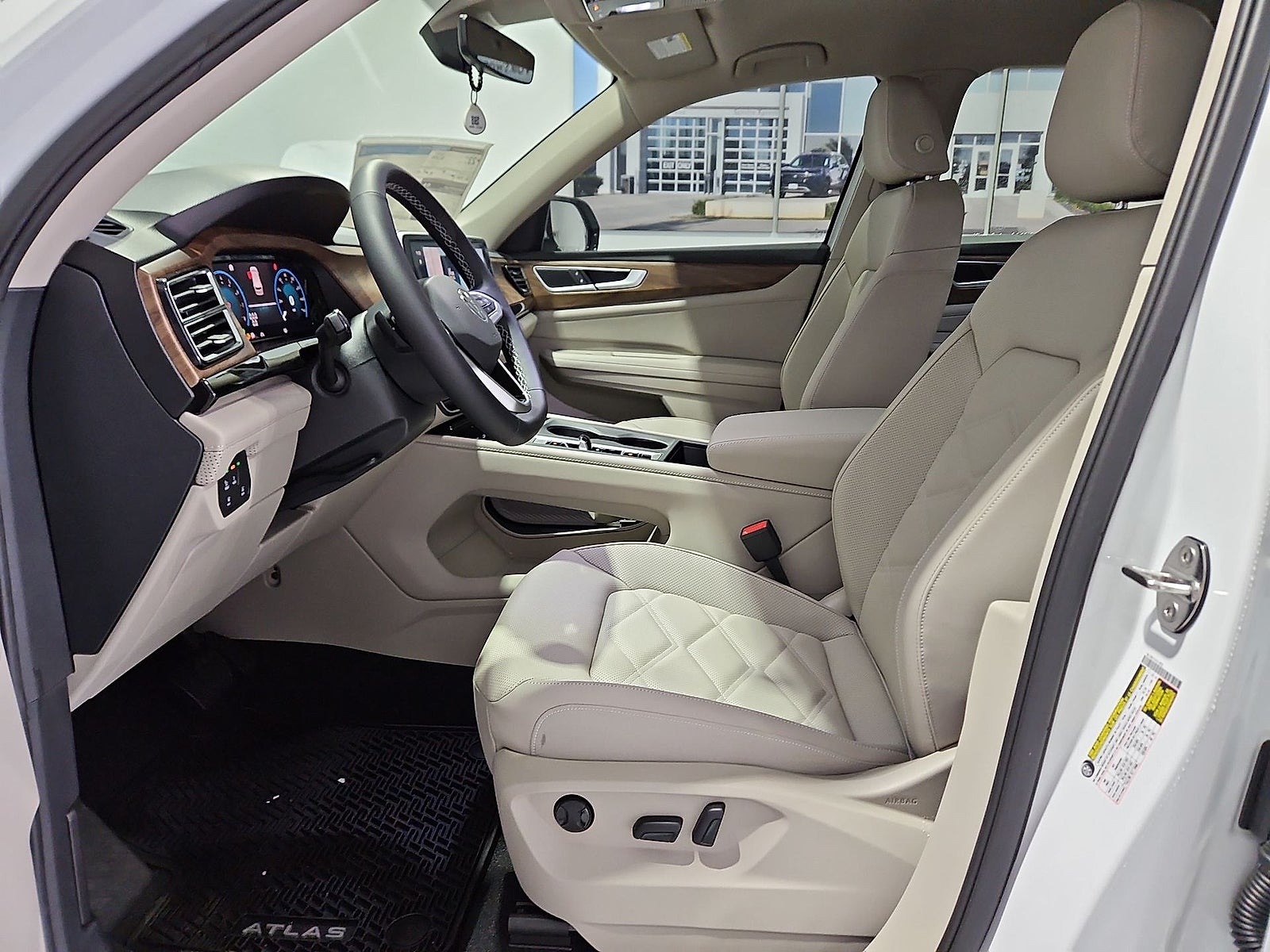 2026 Volkswagen Atlas SE