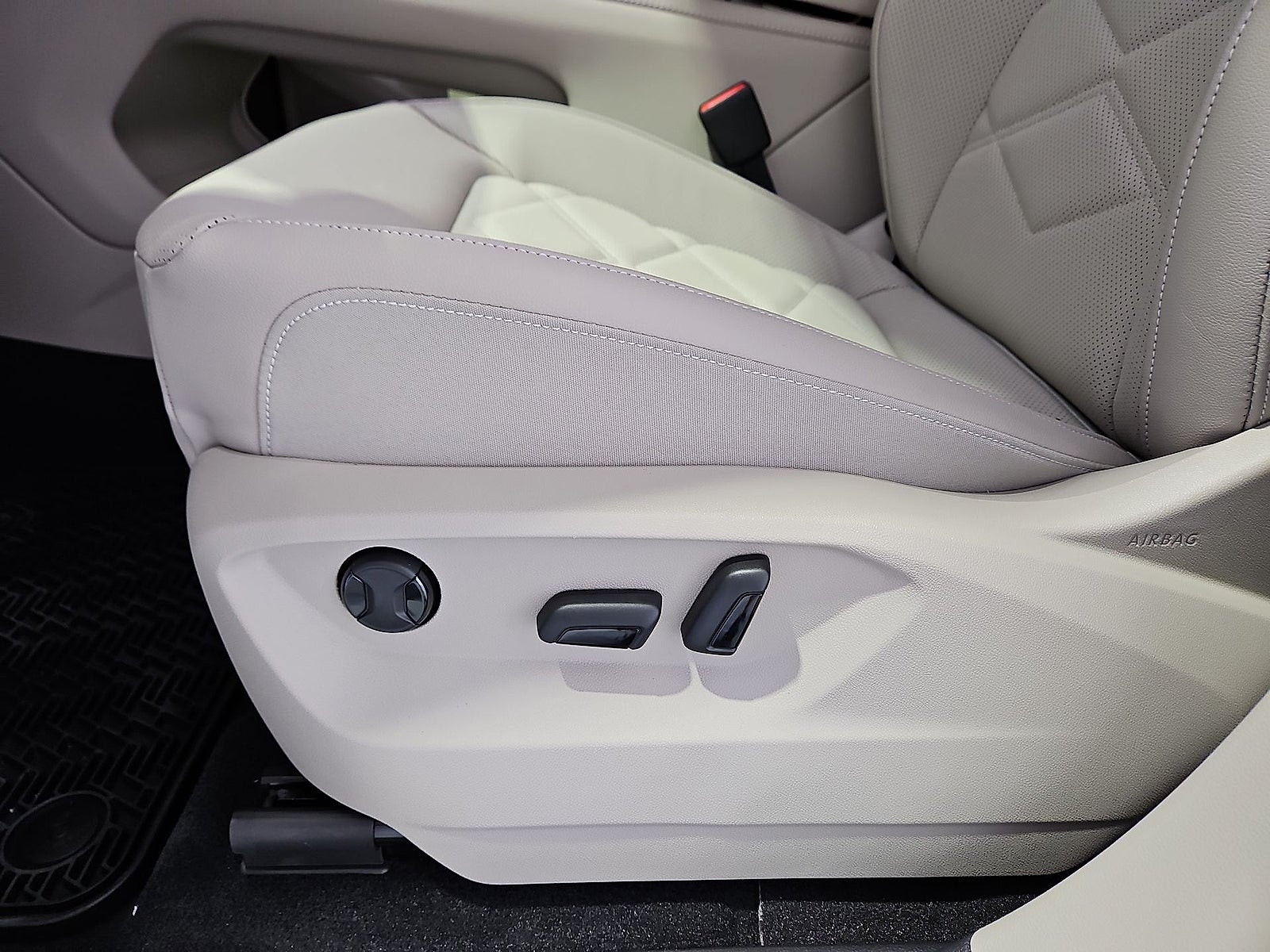 2026 Volkswagen Atlas SE