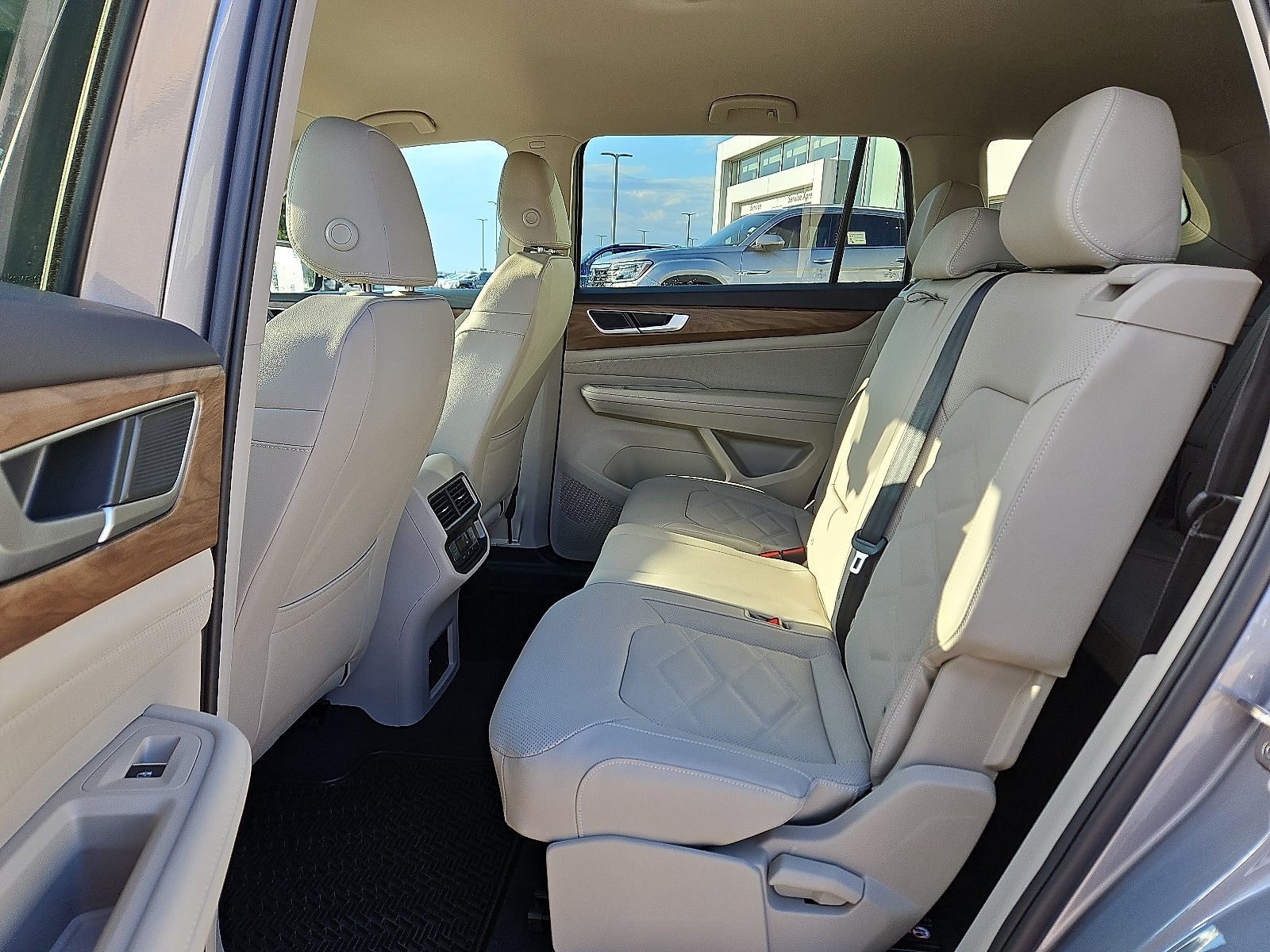 2026 Volkswagen Atlas 2.0T SE